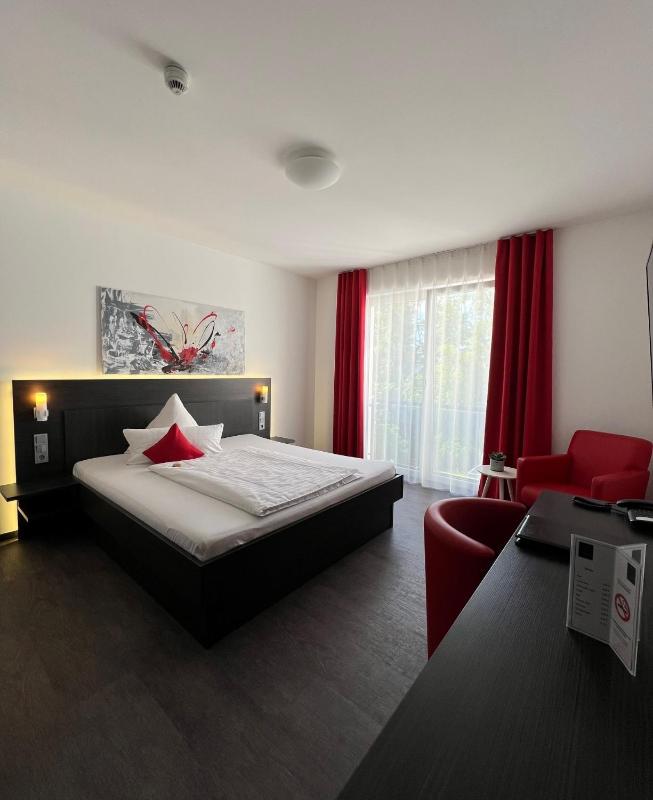 Single Room image 4