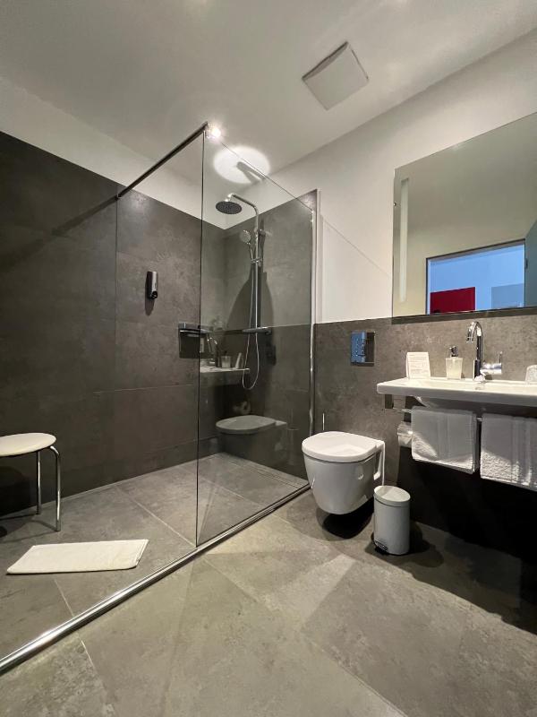 Suite image 3