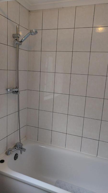 Double Room with Shared Bathroom image 2