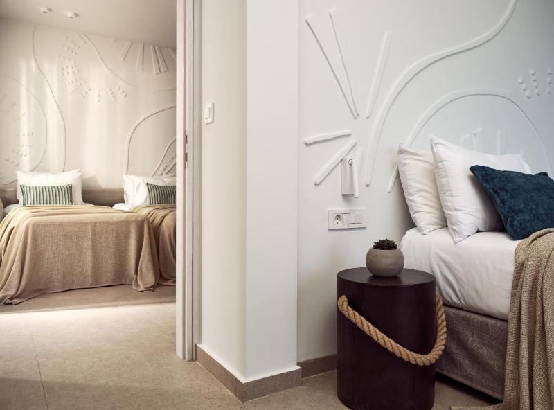 Superior Suite with Sea View and Spa Bath image 4