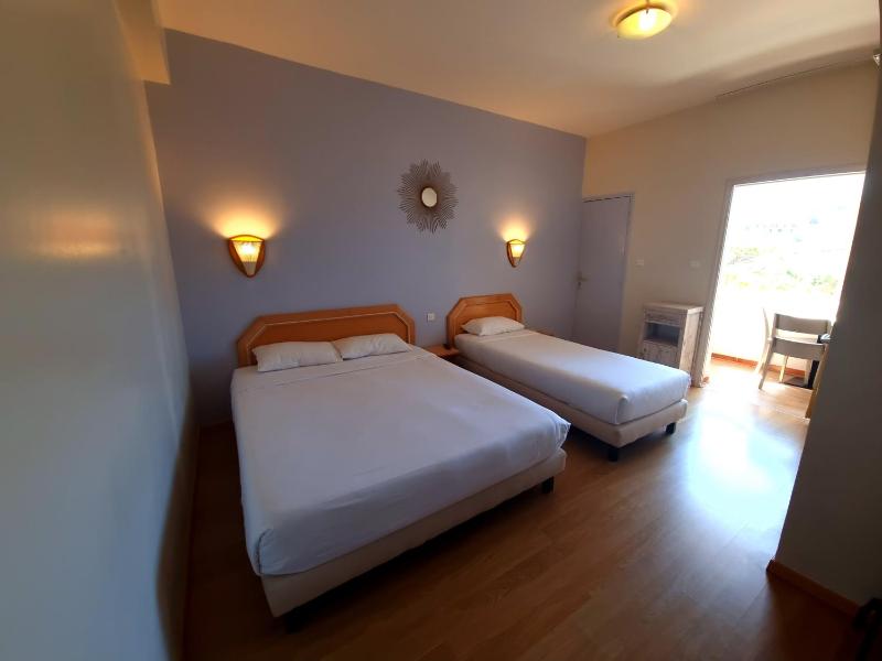Comfort Triple Room image 1