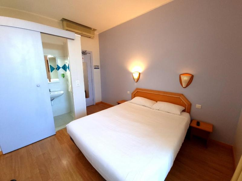 Comfort Double Room image 2