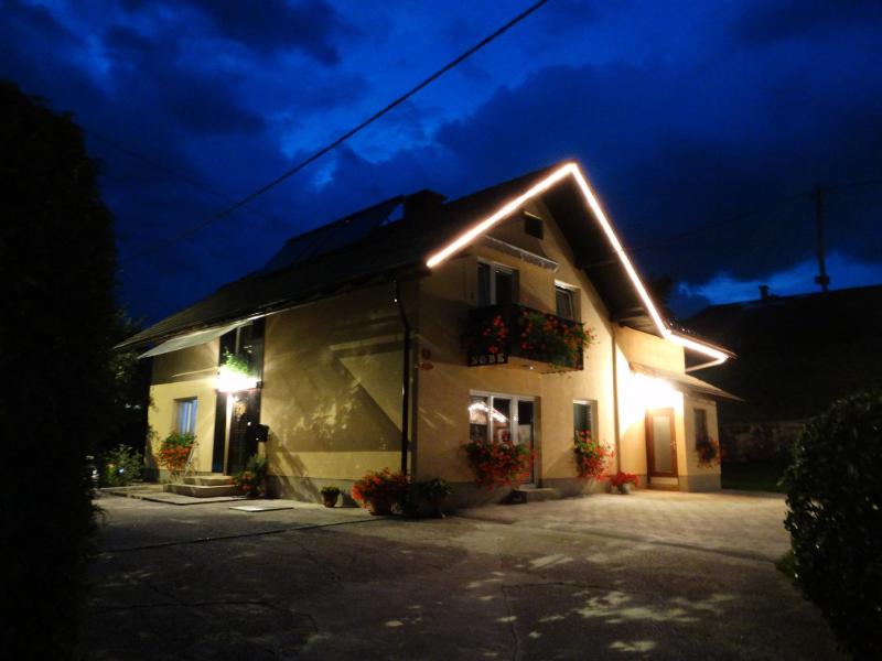 Studio with Balcony image 2