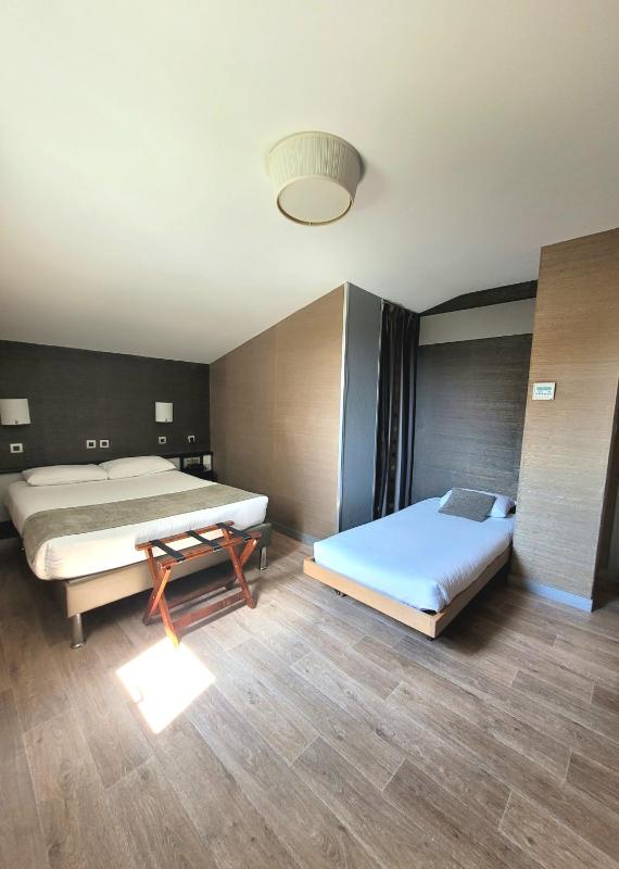 Triple Room image 2