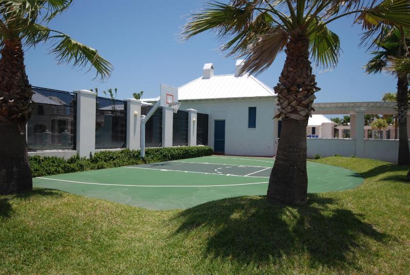 Sea Pointer Inn - Private beach house with Pool home - image 3