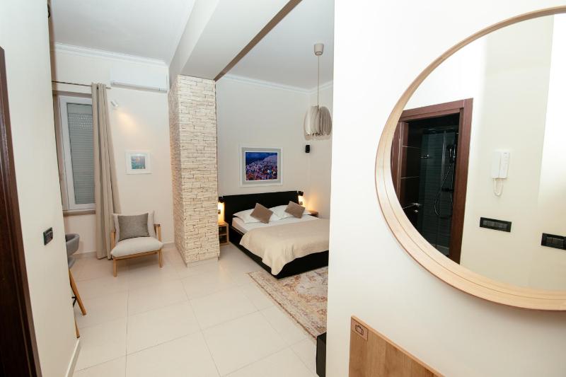 City harbour deluxe suites - image 16