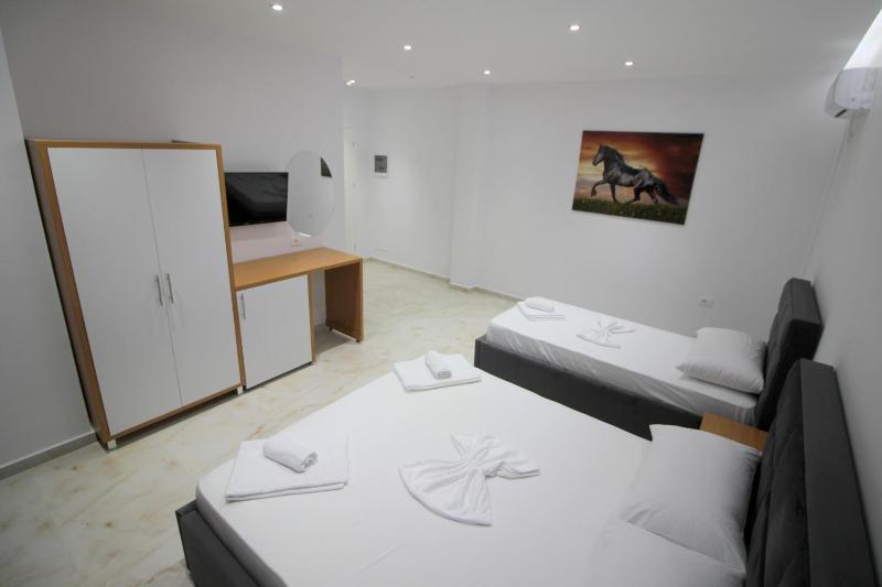 Moonshine Hotel - image 6
