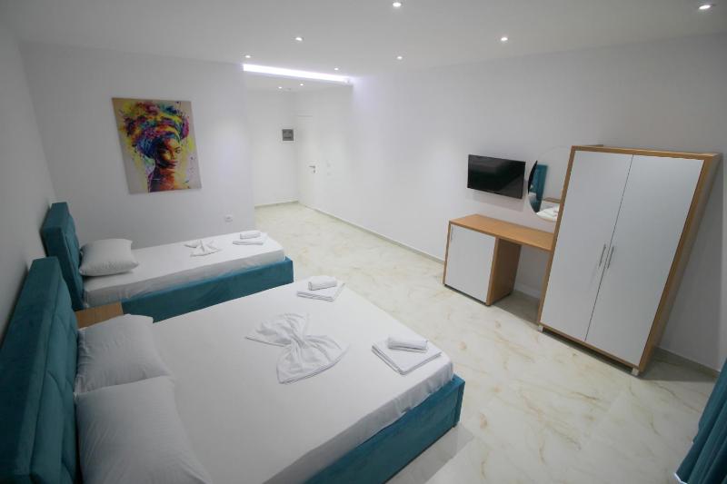 Moonshine Hotel - image 16