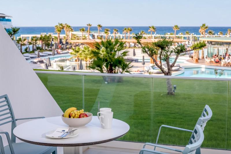 Two Bedroom Family Pool or Sea View image 1
