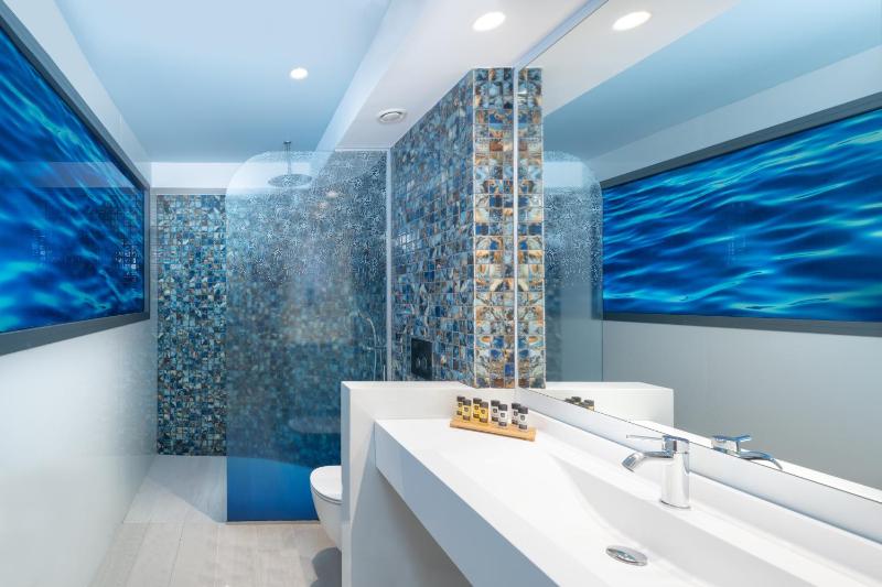 Two Bedroom Family with Individual Pool image 2