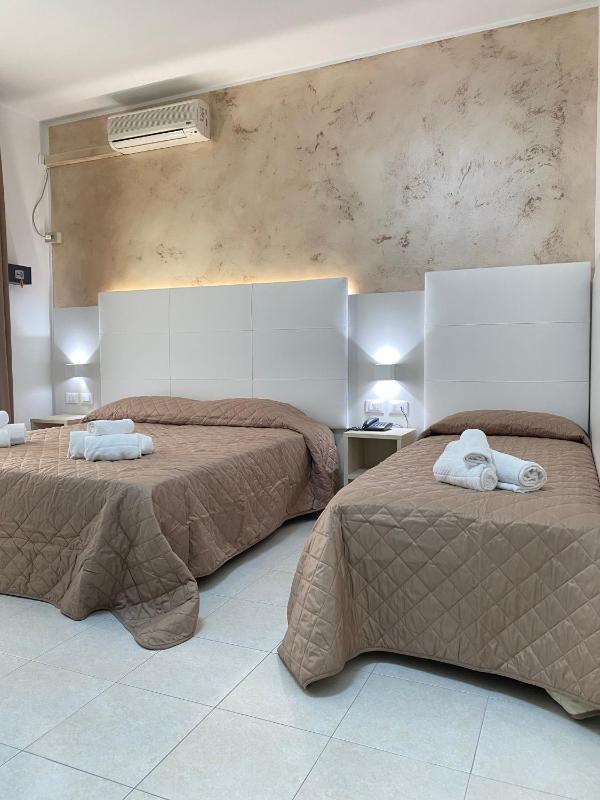 Triple Room image 3