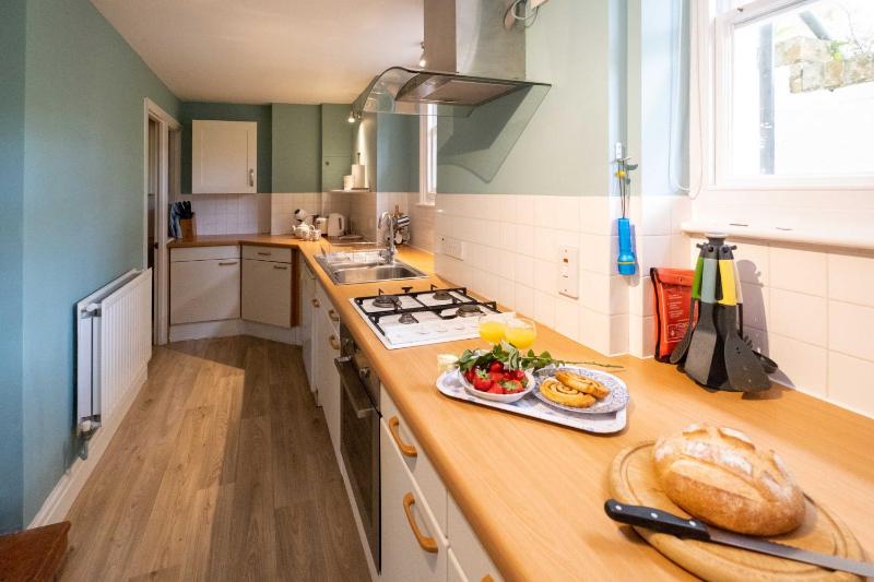 4 Crespigny House - Aldeburgh Coastal Cottages - image 9