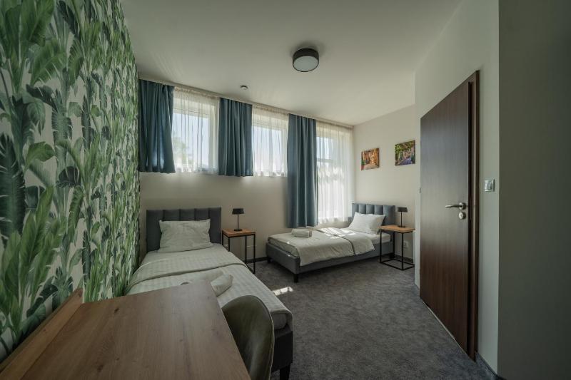 Twin Room image 1