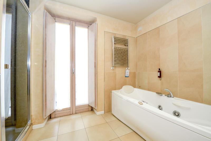 Junior Suite with Lake View image 3