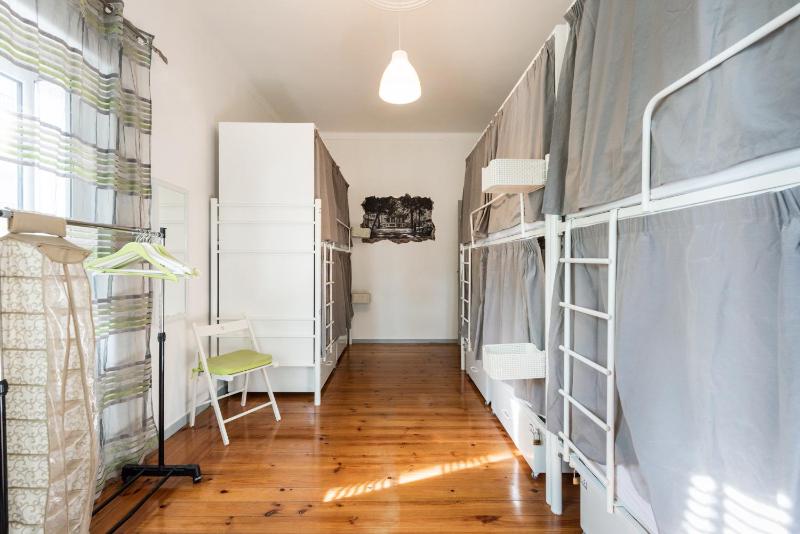 Bed in 6-Bed Mixed Dormitory Room image 4