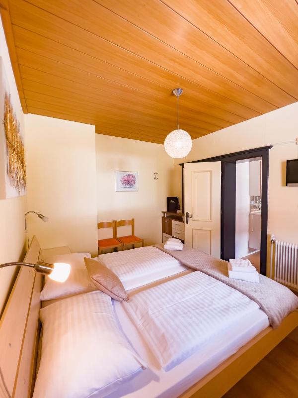 Three-Bedroom Apartment with Balcony image 3