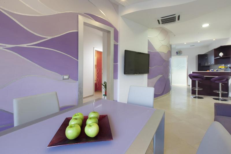 Estate4home - L'onda viola - image 7