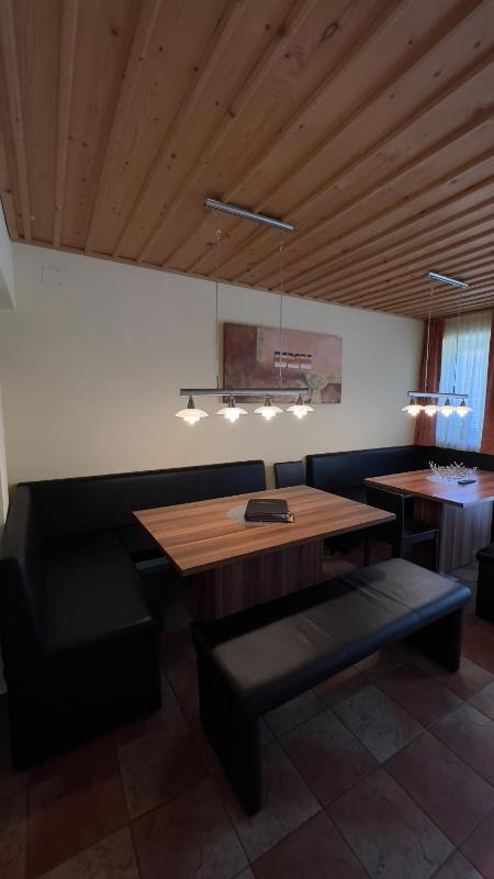 Superior Four-Bedroom Apartment with Terrace image 3