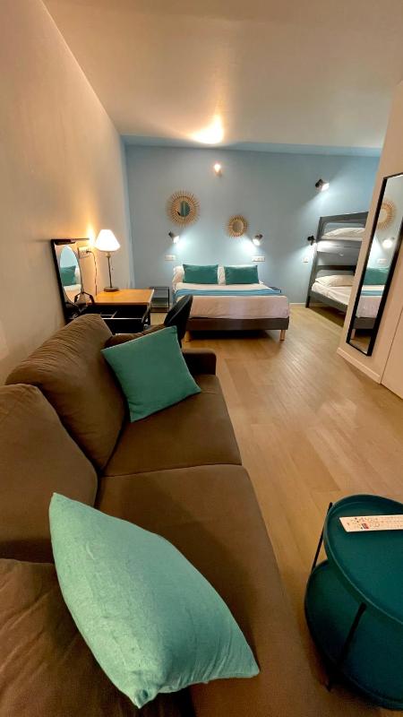 Quadruple Room image 1