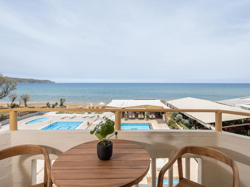 Studio with Sea View image 4