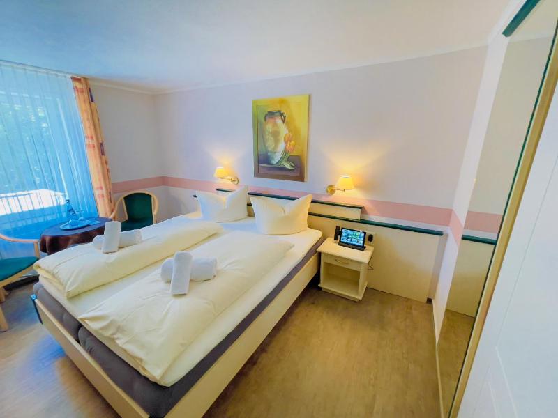 Standard Single Room image 3