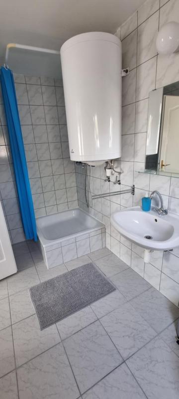 Triple Room with Bathroom image 3