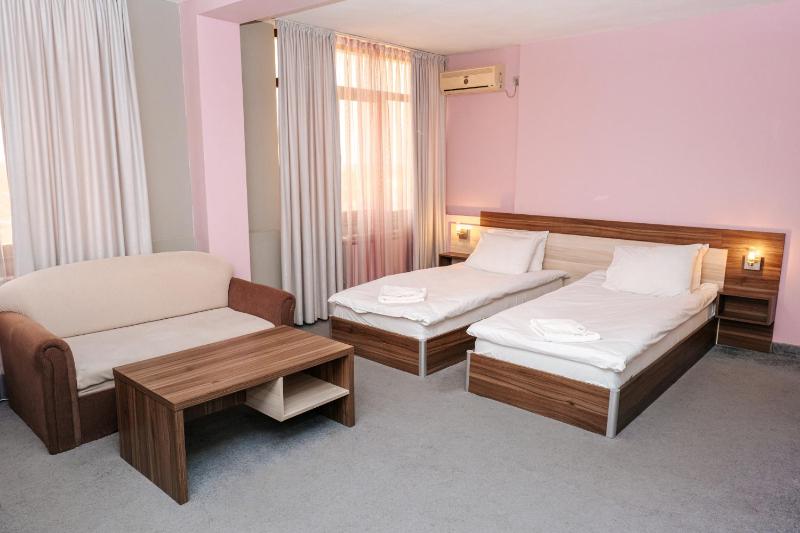 Comfort Double or Twin Room image 1