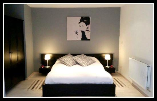 Family Room image 1