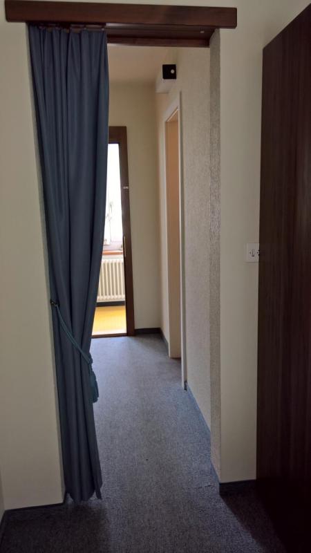 Twin Room image 3