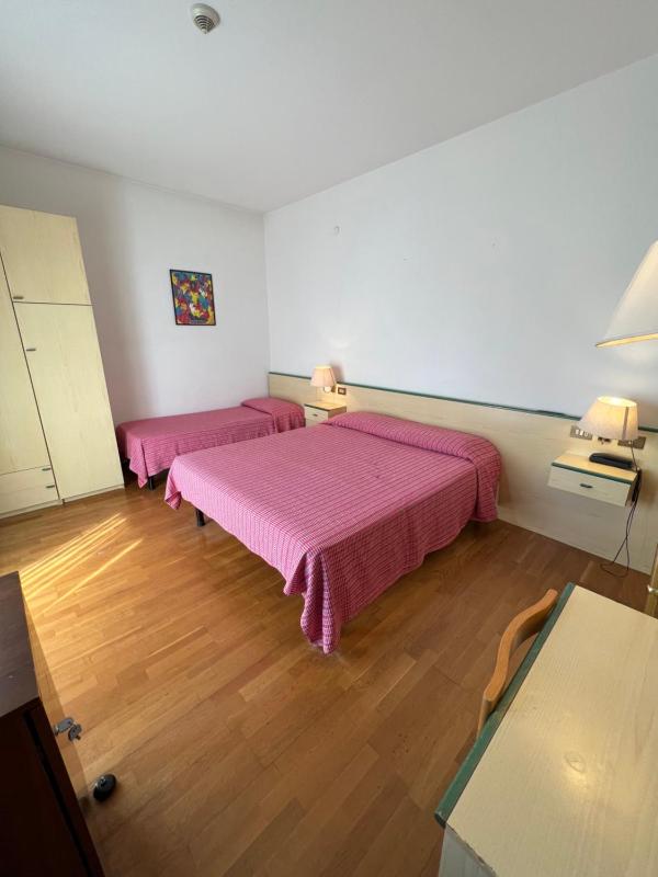 Triple Room image 3