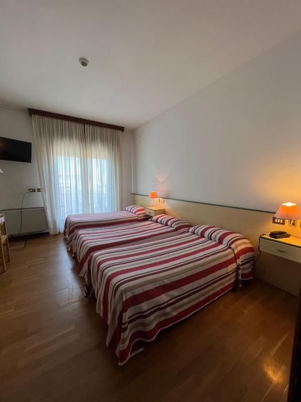 Triple Room image 4