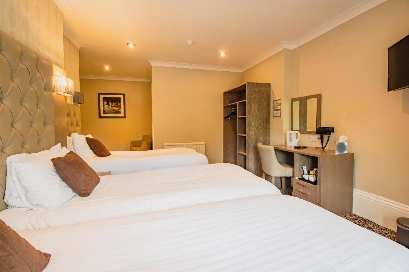 Triple Room image 3