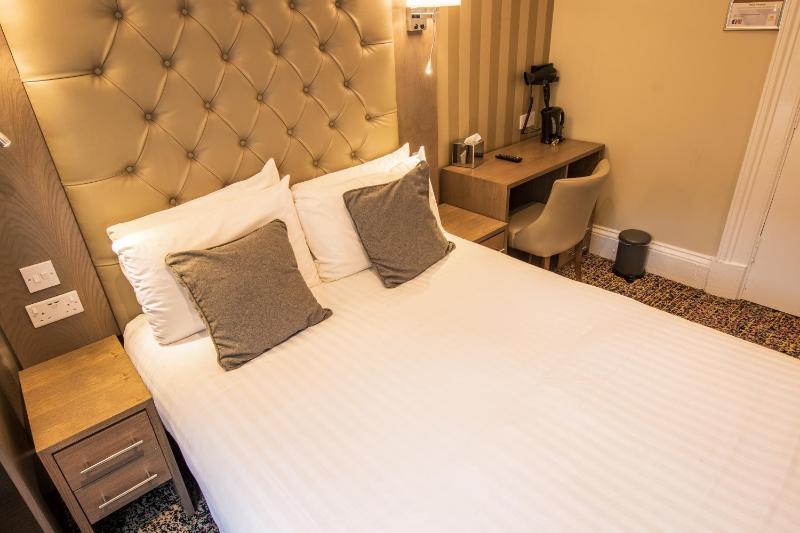 Budget Double Room image 2