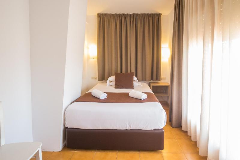 Single Room image 4