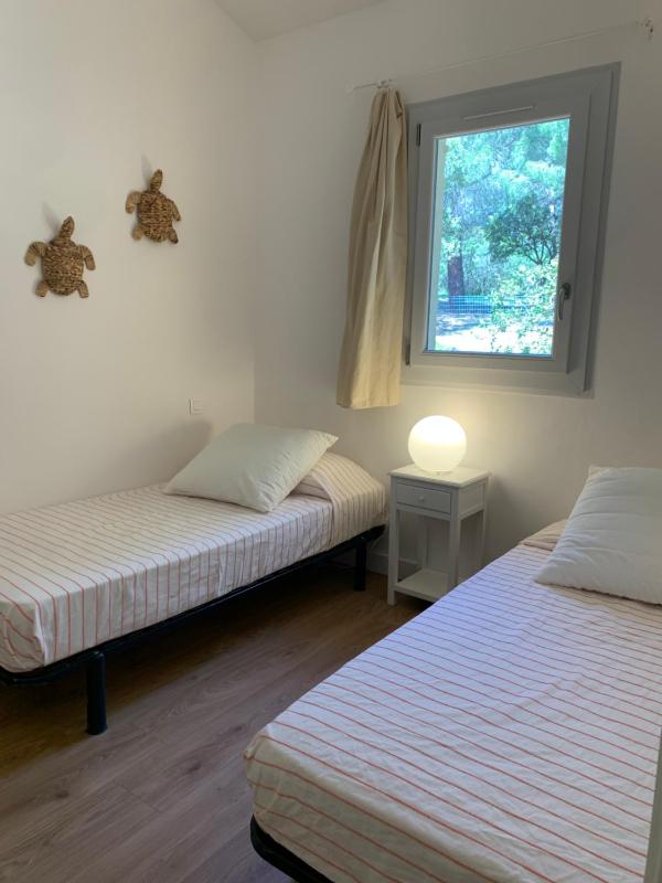 Two-Bedroom House image 4