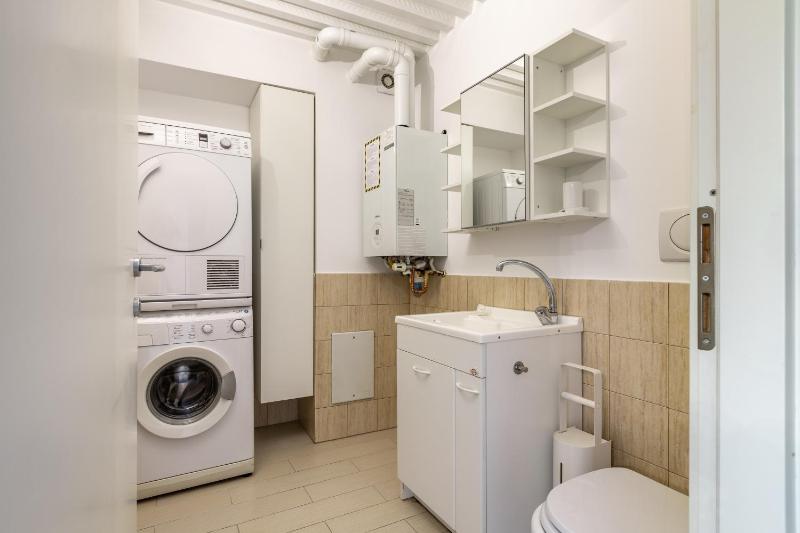 Apartment with Terrace image 4