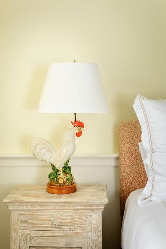 Superior King Room image 4