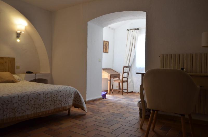 Double Room with Shower image 4
