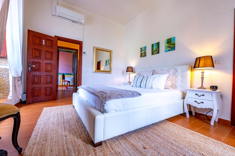 Budget Double Room image 3