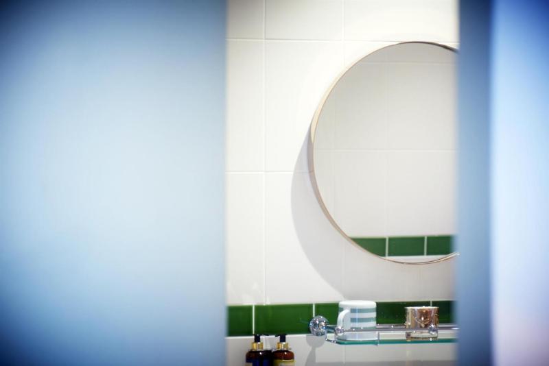Double or Twin Room image 2