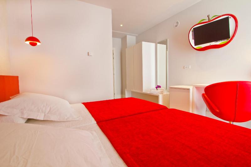 Standard Double Room image 2