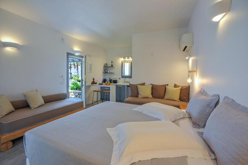 Anemones Studios & Suites - Onar Hotels Collection - image 24