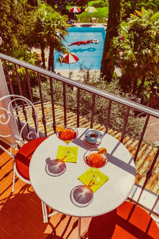 Double Room with Balcony image 3
