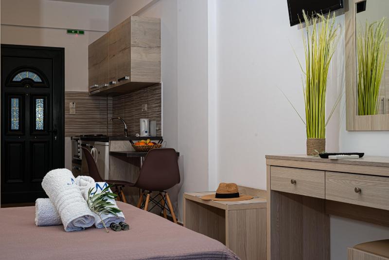 Double Room with Sea View image 4