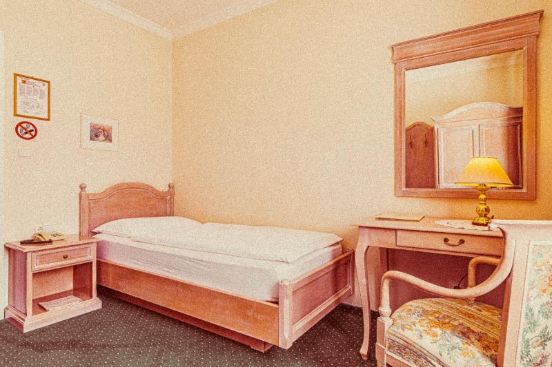 Single Room with Balcony image 1