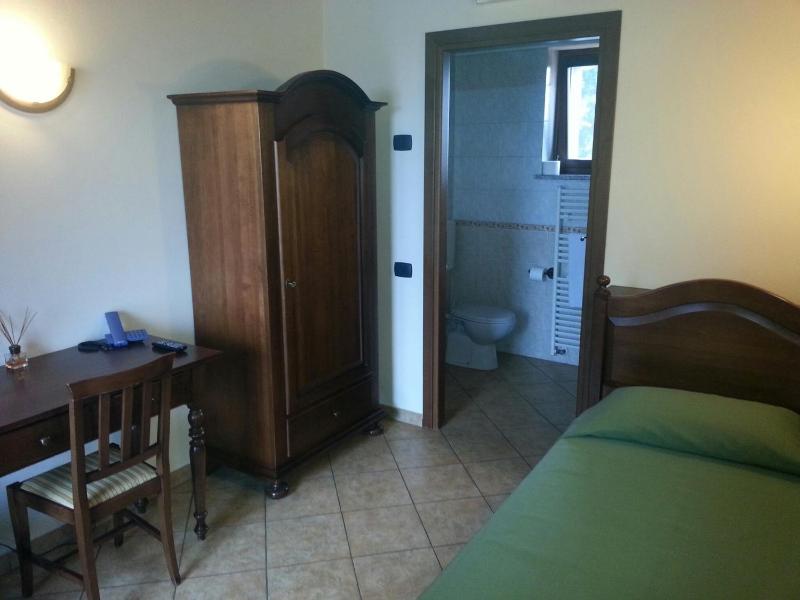 Single Room with Balcony image 4