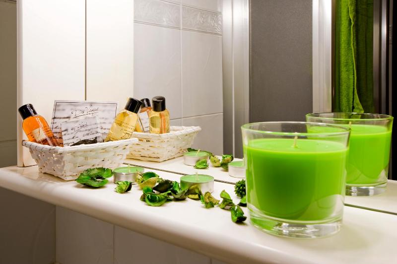 Standard Single Room image 4