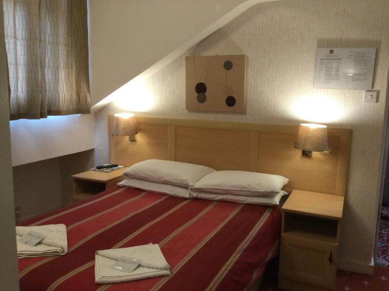 Rear-Facing Double Room image 3
