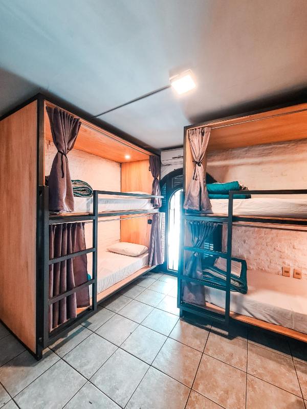 MedioMundo Hostel - image 6