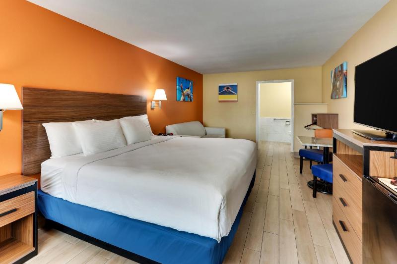 King Room image 4